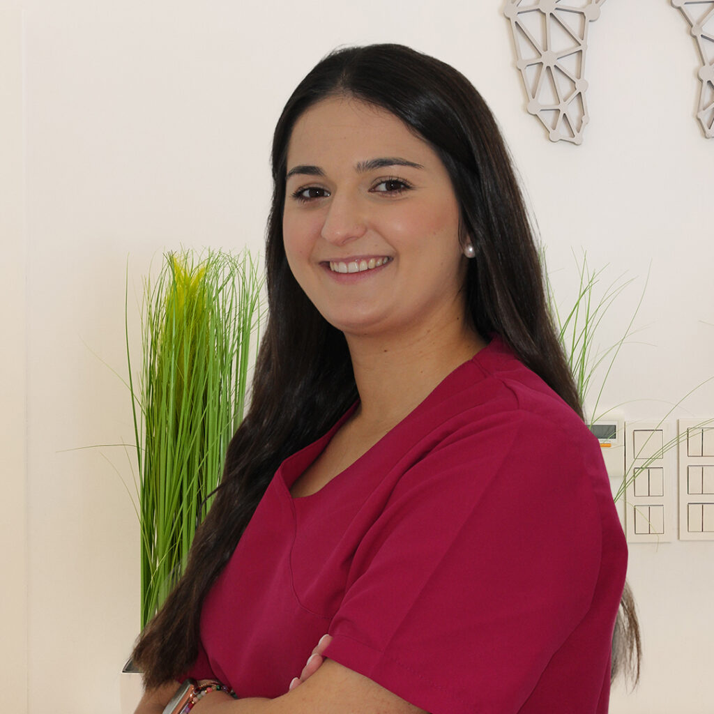 Daniela Garre. Higienista bucodental. Centro Dental Dra. Mayte Montesinos - Dentistas en Pilar de la Horadada, Alicante