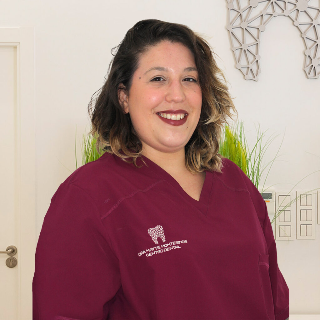 Elena Asín. Recepción y Atención al paciente. Centro Dental Dra. Mayte Montesinos - Dentistas en Pilar de la Horadada, Alicante