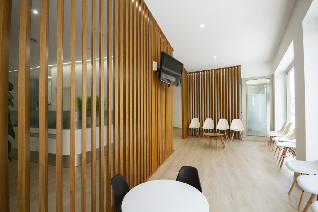 Sala de espera. Centro Dental Dra. Mayte Montesinos - Dentistas en Pilar de la Horadada, Alicante