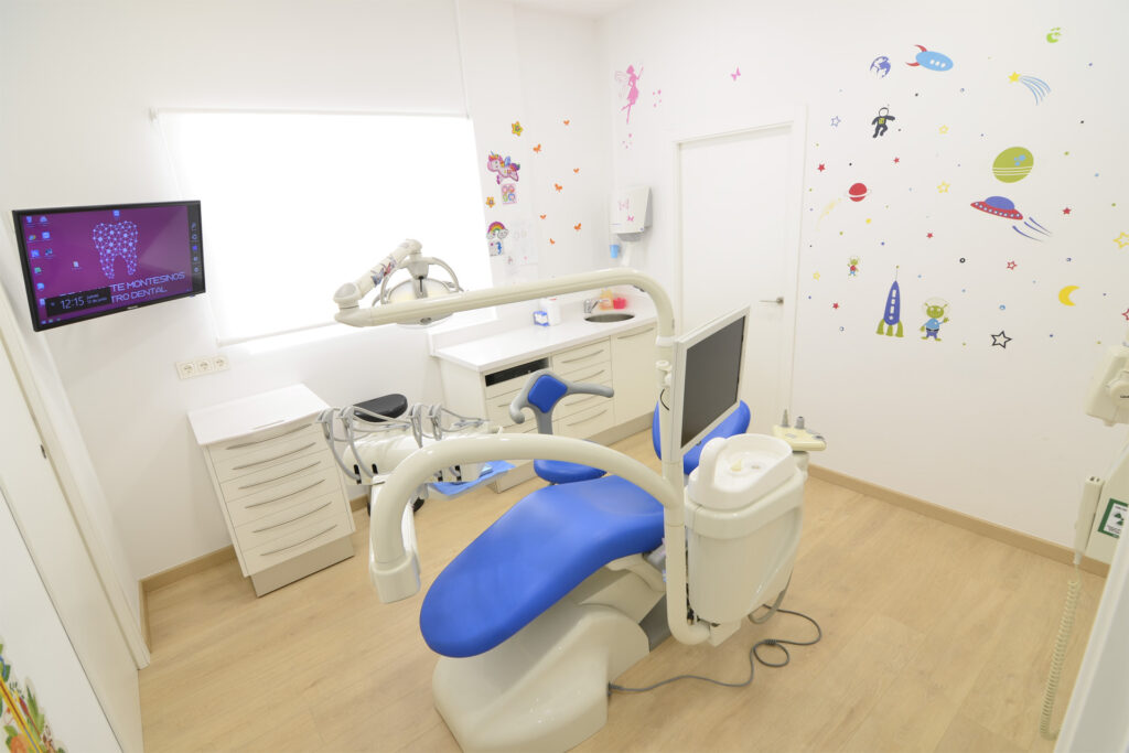 Box - Centro Dental Dra. Mayte Montesinos - Dentistas en Pilar de la Horadada, Alicante