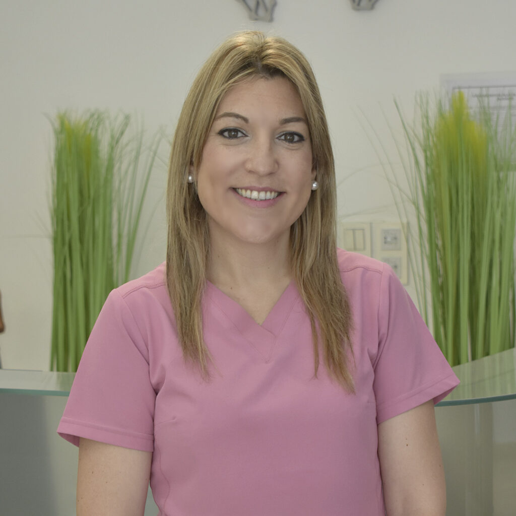 Laura Giménez. Técnico en radiodiagnóstico y Atención al paciente. Centro Dental Dra. Mayte Montesinos - Dentistas en Pilar de la Horadada, Alicante