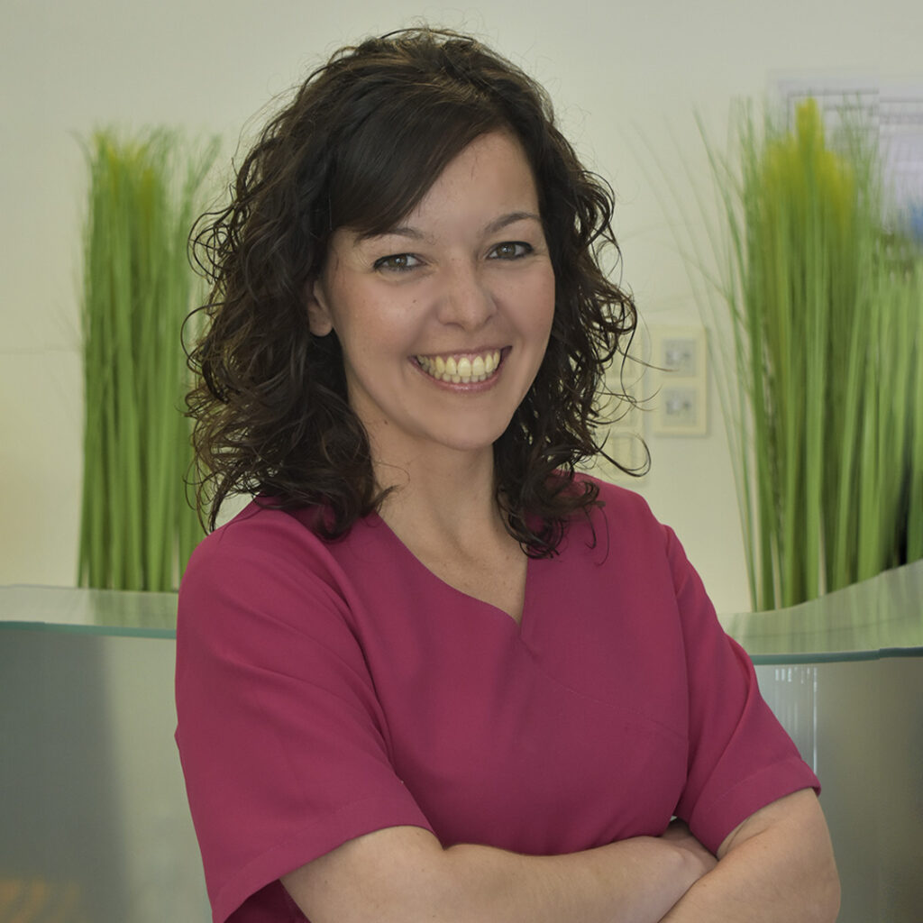 Lidia Castejón. Auxiliar dental. Centro Dental Dra. Mayte Montesinos - Dentistas en Pilar de la Horadada, Alicante